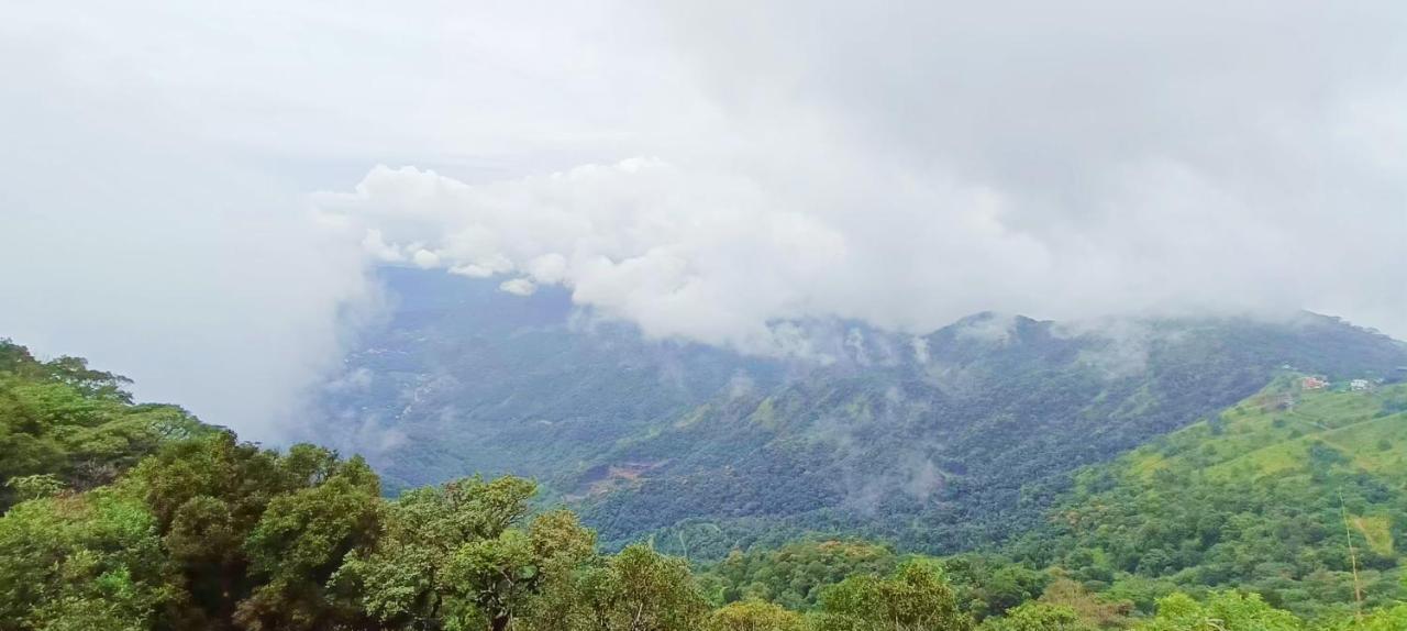 Eagleredcasino Hotel Vagamon Buitenkant foto